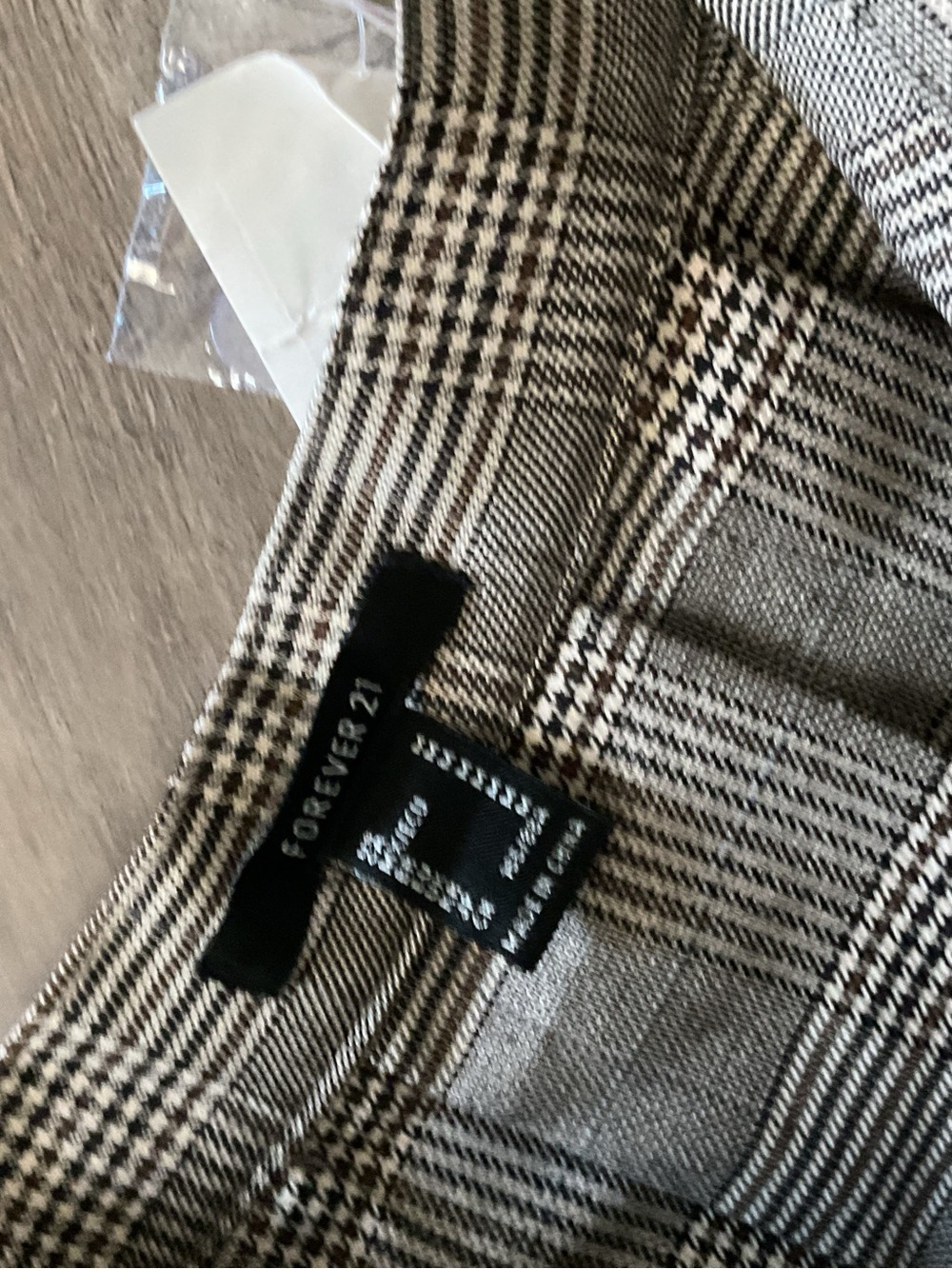 Forever 21 Gray Plaid Pleated Skirt - Picture 2 of 6